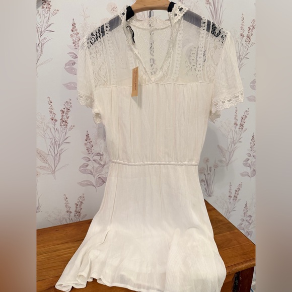 NWT / American Rag White Flowy Lace Dress / Size S - Picture 3 of 4